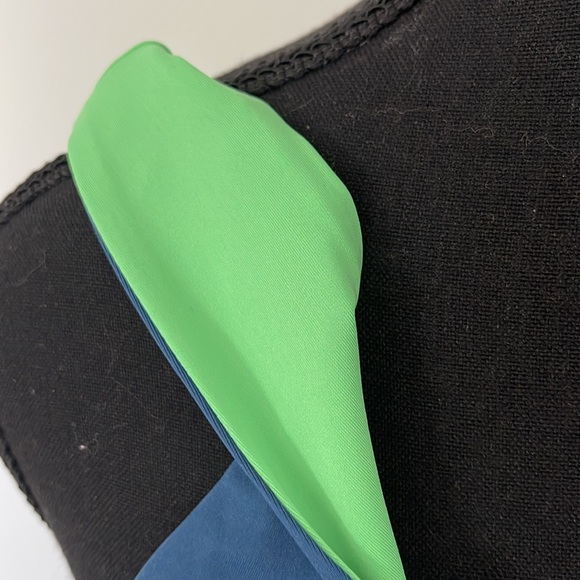 NWT Fabletics reversible medium impact sports bra - Picture 5 of 6